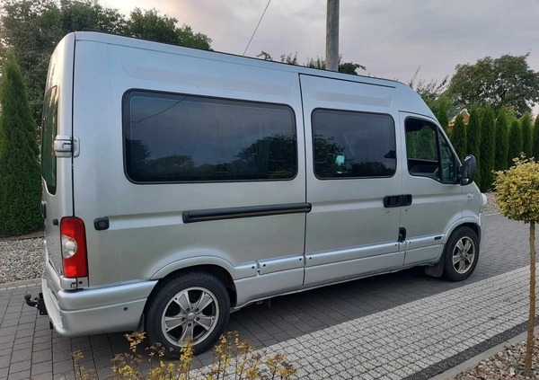 Nissan Interstar cena 22900 przebieg: 520000, rok produkcji 2004 z Parczew małe 137